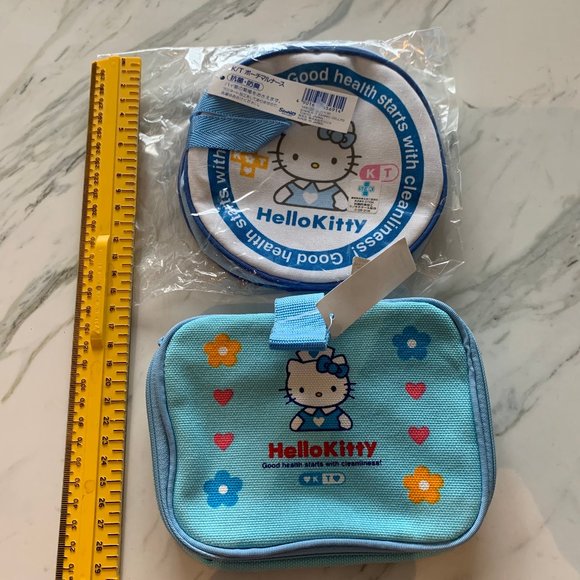 VINTAGE 1995 BRAND NEW HELLO KITTY MAKE UP NURSE POUCHES (SET OF 2) - Picture 1 of 14